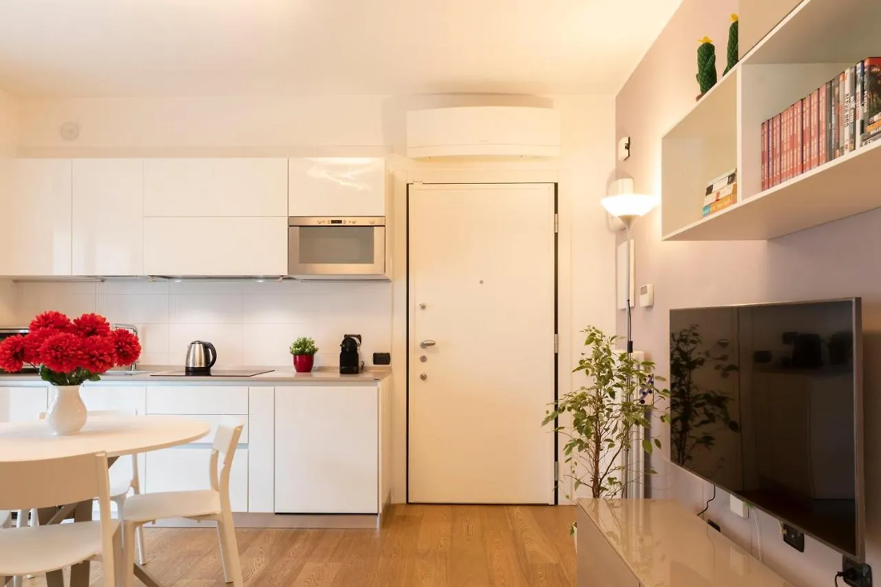 Apartment Navigli Stylish Home Milan